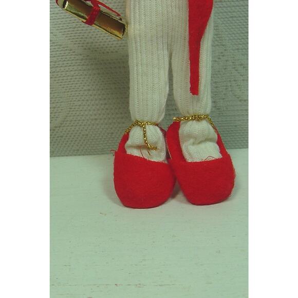 JESTIA T.K.R. SLEEPY CHILD WITH GIFT FABRIC FIGURINE--JAPAN--#725 - Picture 2 of 5